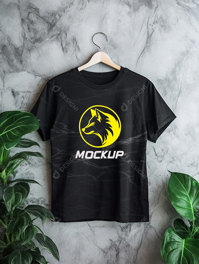 Mockup de Camiseta Em Cabide PSD Editável