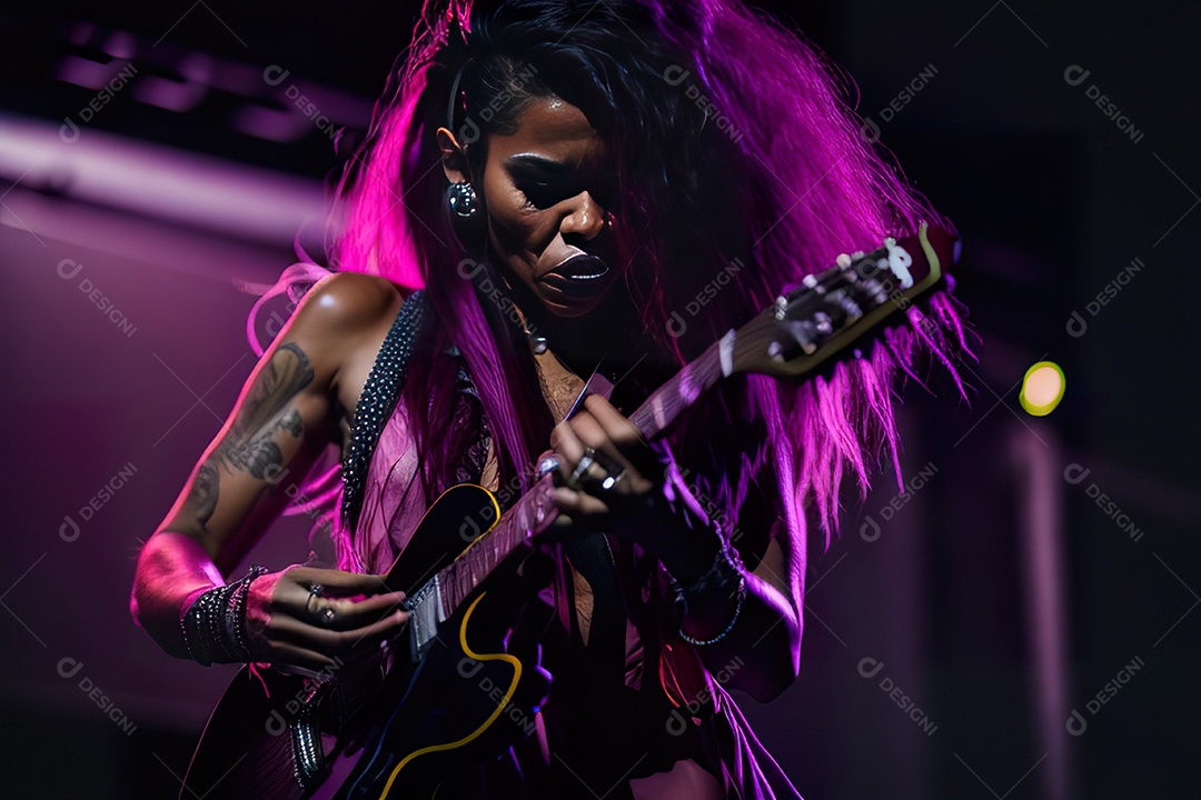 Cantora fazendo show no palco.