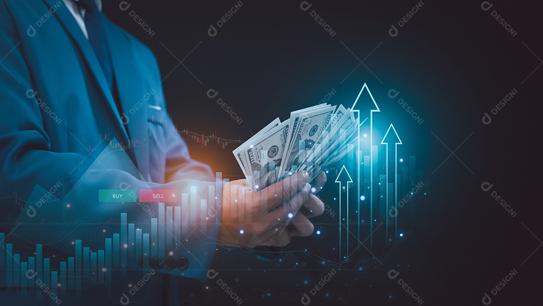 Conceito de investimento e finanças, empresário segurando dinheiro, mercado de ações, lucros e crescimento dos negócios