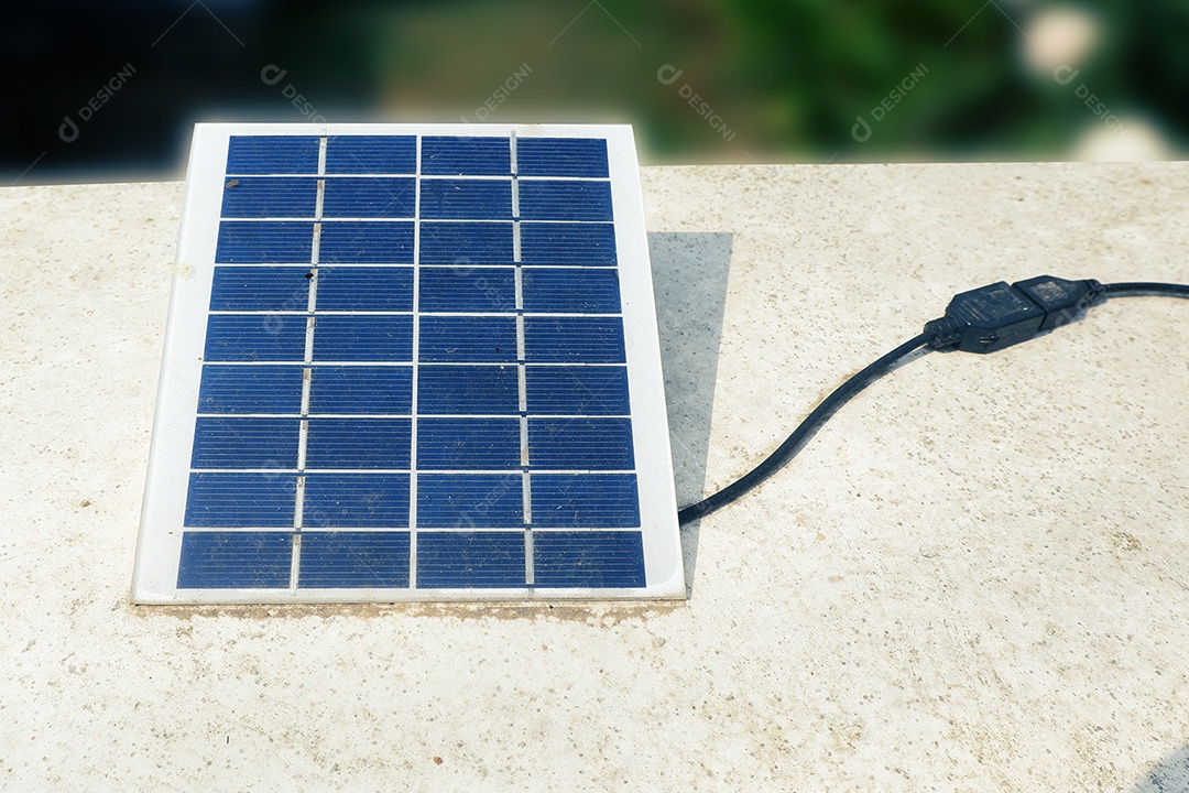 Mini painel solar usando cabo USB