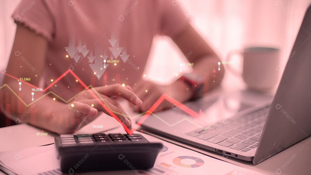 Os valores das propriedades estão diminuindo constantemente.