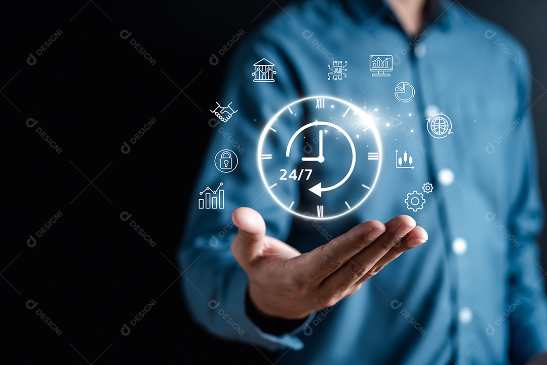 Homem jovem empresário em seu escritório