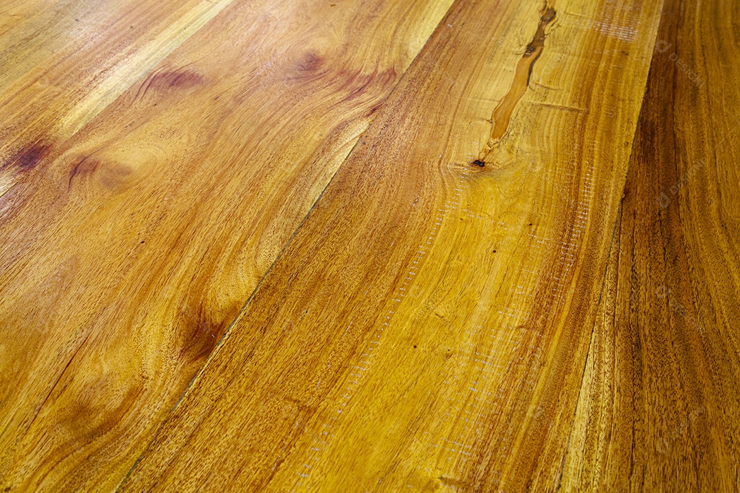 Sala de jantar em madeira de mogno