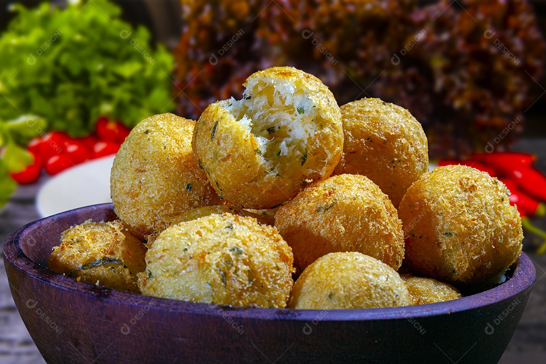 Bolinho bacalhau frito
