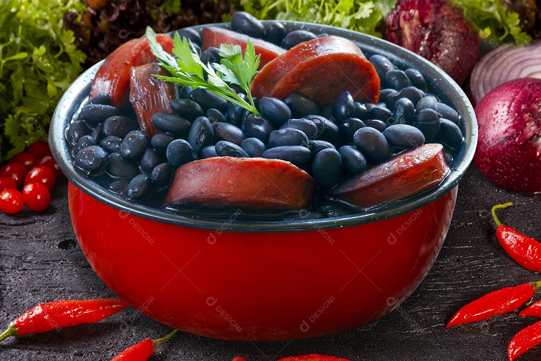 Feijoada com calabresa
