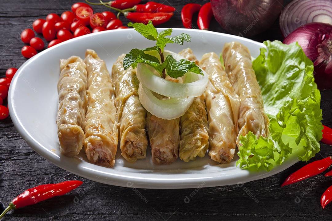 Folhas de repolho recheadas