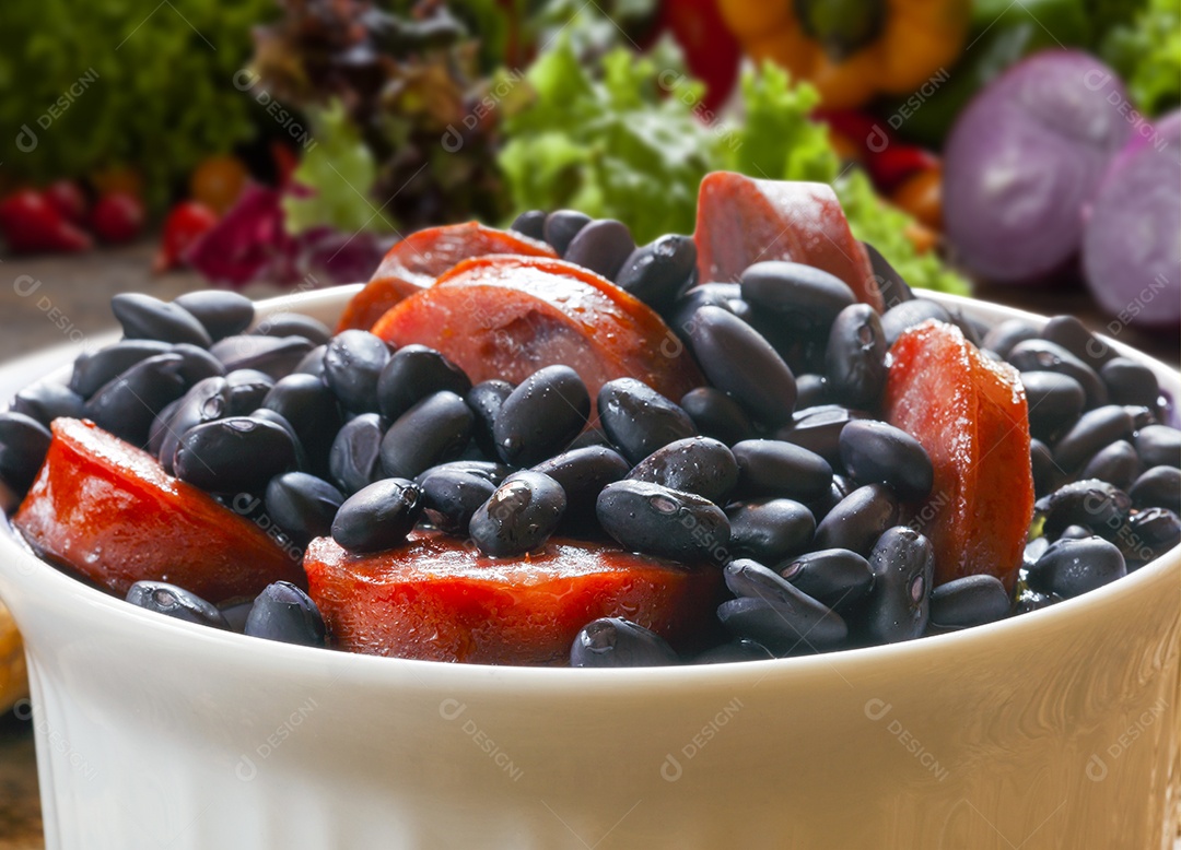 Feijoada de calabresa tradicional