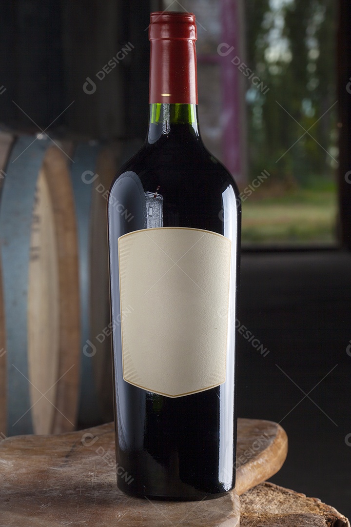 Garrafa de vinho tinto