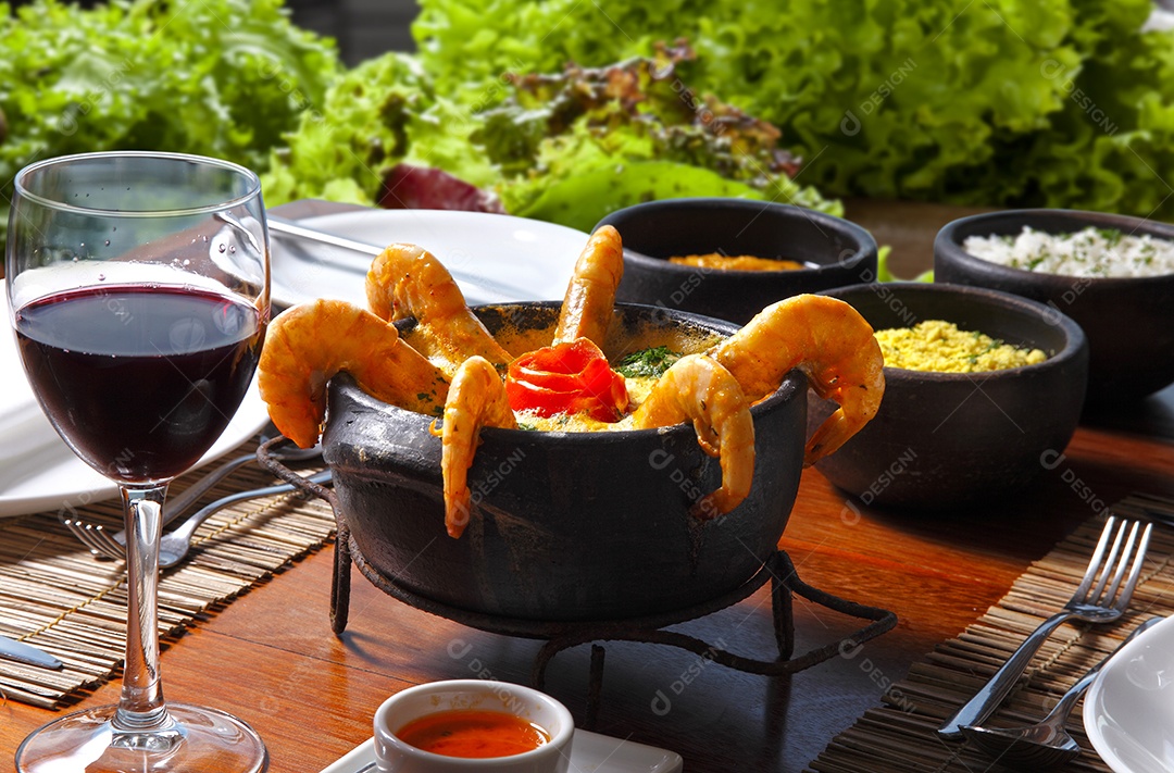 Moqueca de peixe e camarão