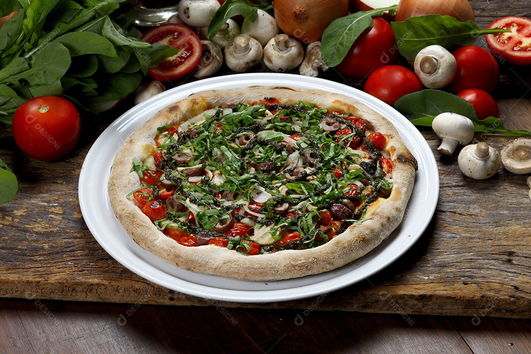 Deliciosa pizza sobre a mesa