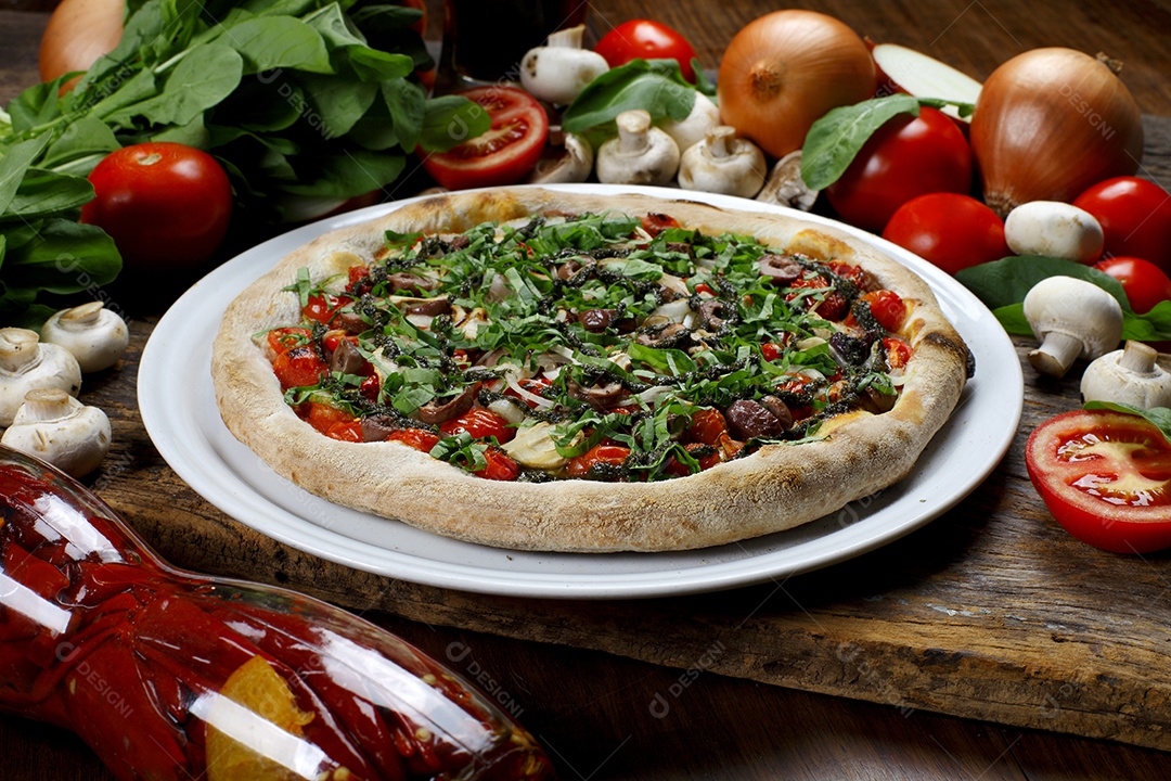 Deliciosa pizza sobre a mesa