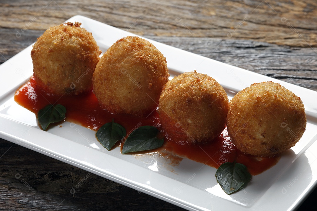 Deliciosos bolinhos de bacalhau