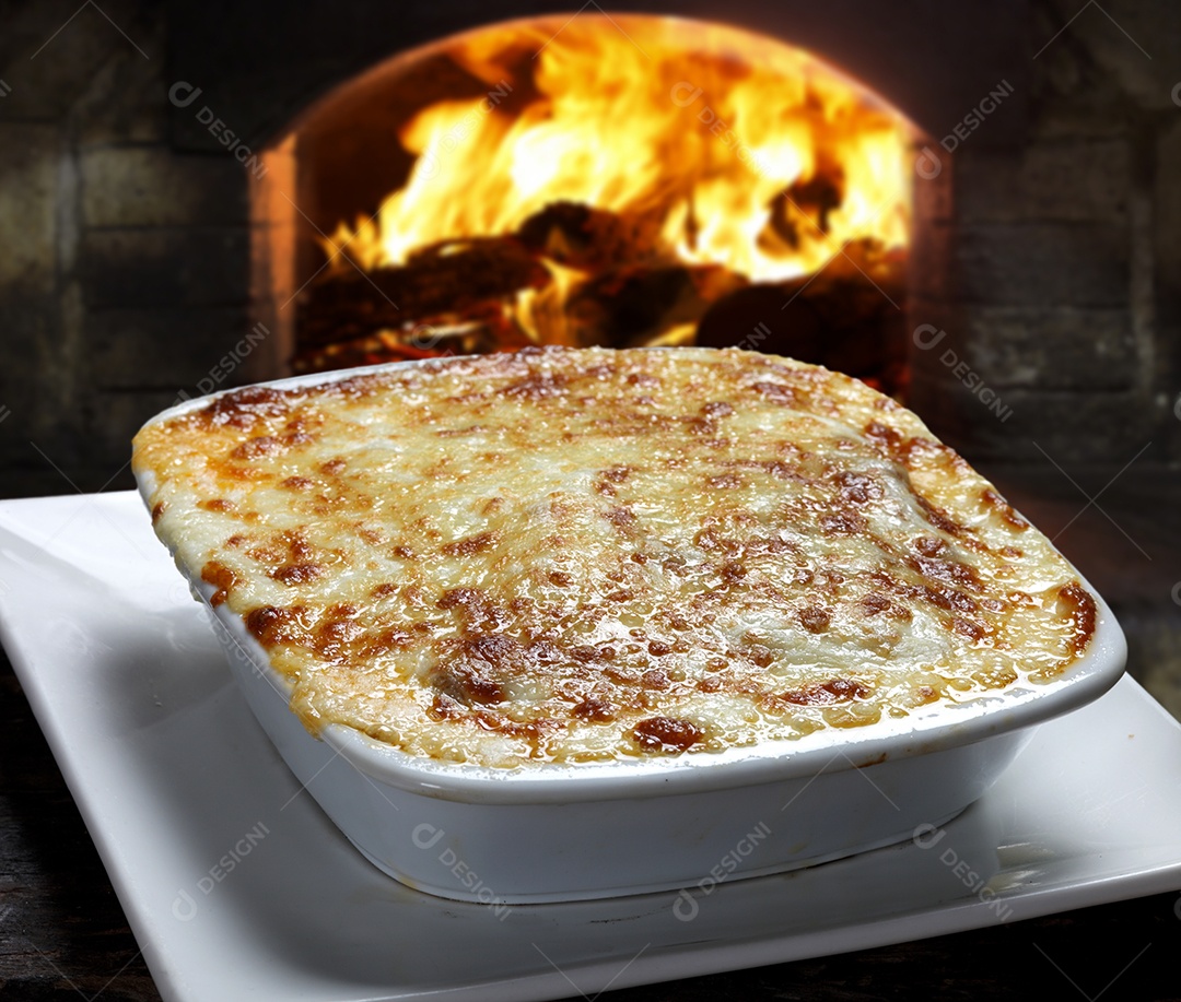 Deliciosa lasanha assada