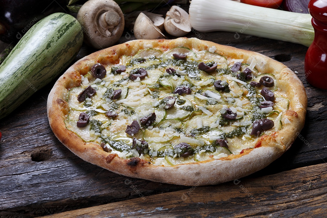 Deliciosa pizza sobre a mesa