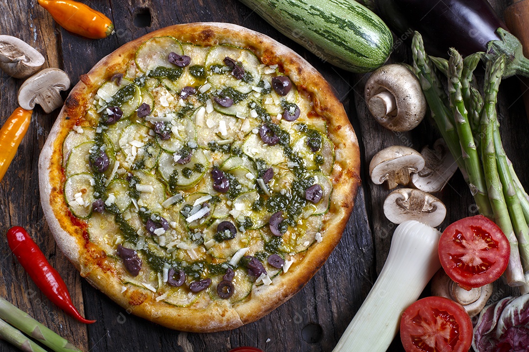 Deliciosa pizza sobre a mesa