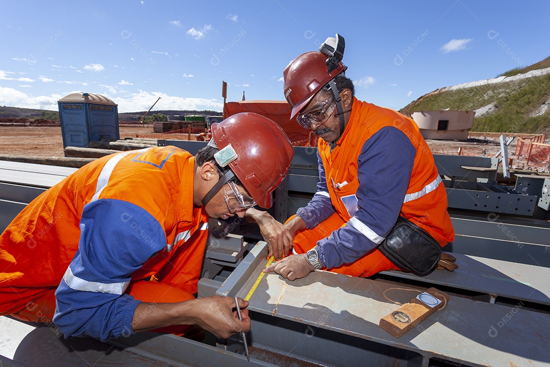 Grandes construções pontes edifícios execução industrial