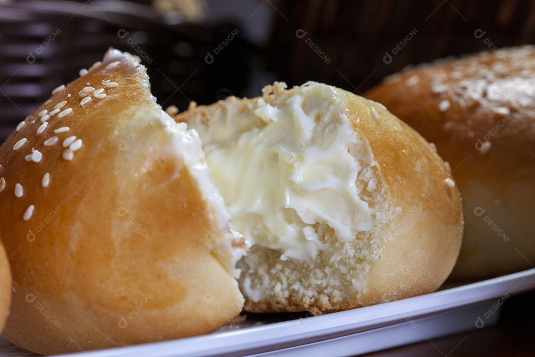 Pão de batata doce recheado com cream cheese