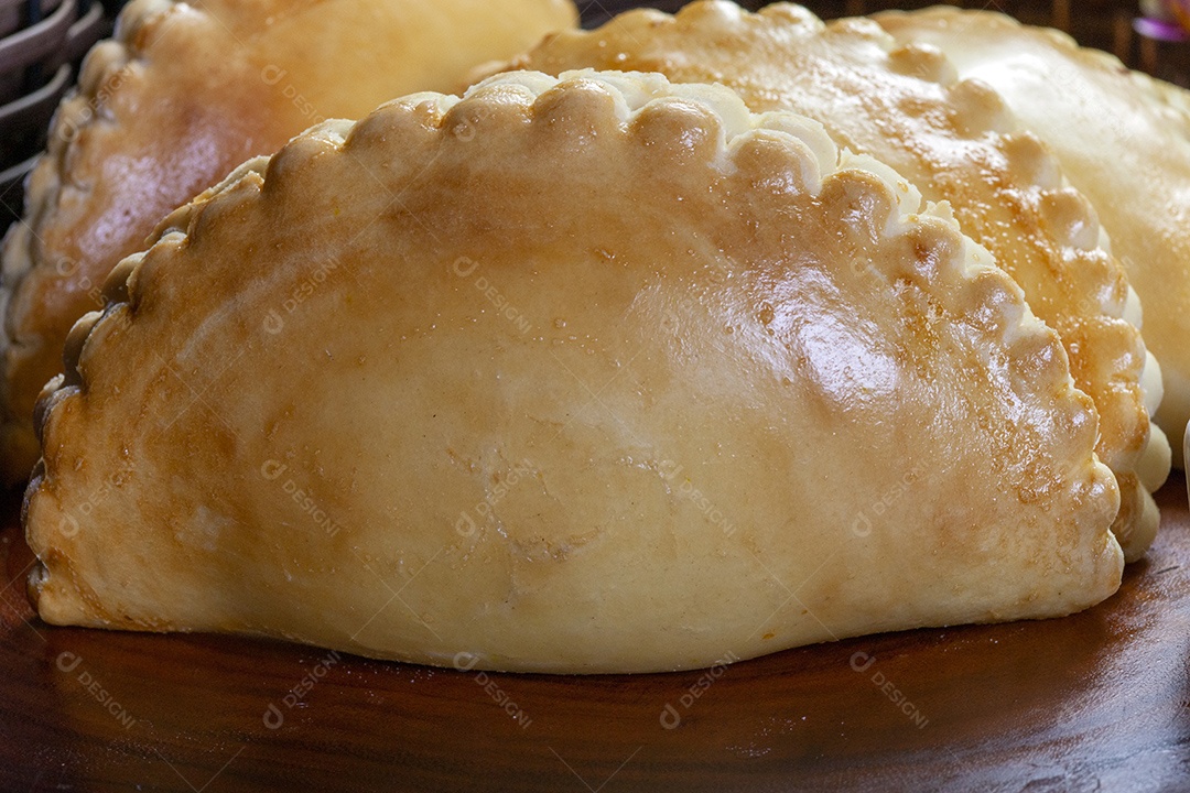 Empanada massa recheada com carne