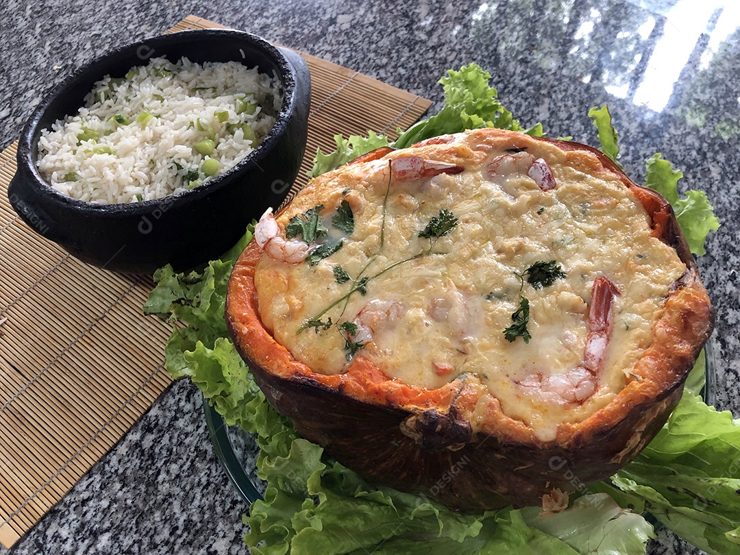 Arroz branco com abobora recheada