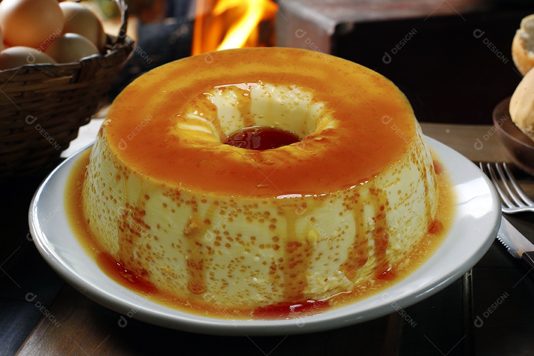 Um enorme pudim delicioso