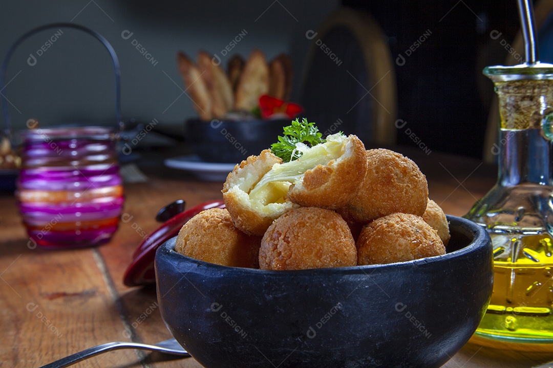 Bolinhos de arroz frito