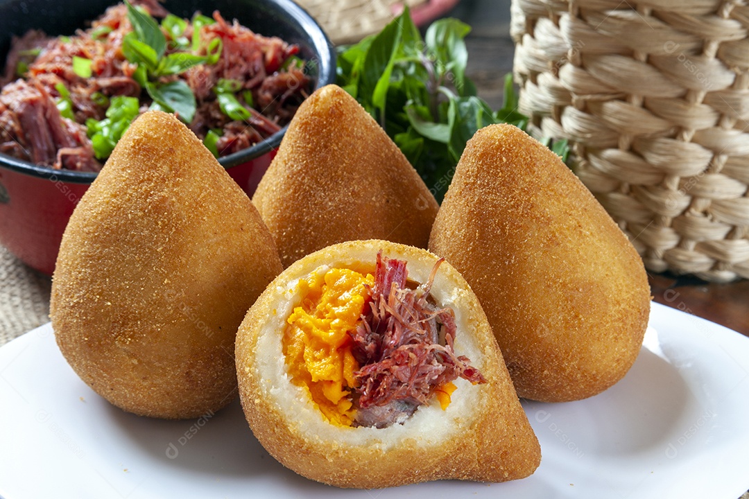 Coxinha mista com catupiry