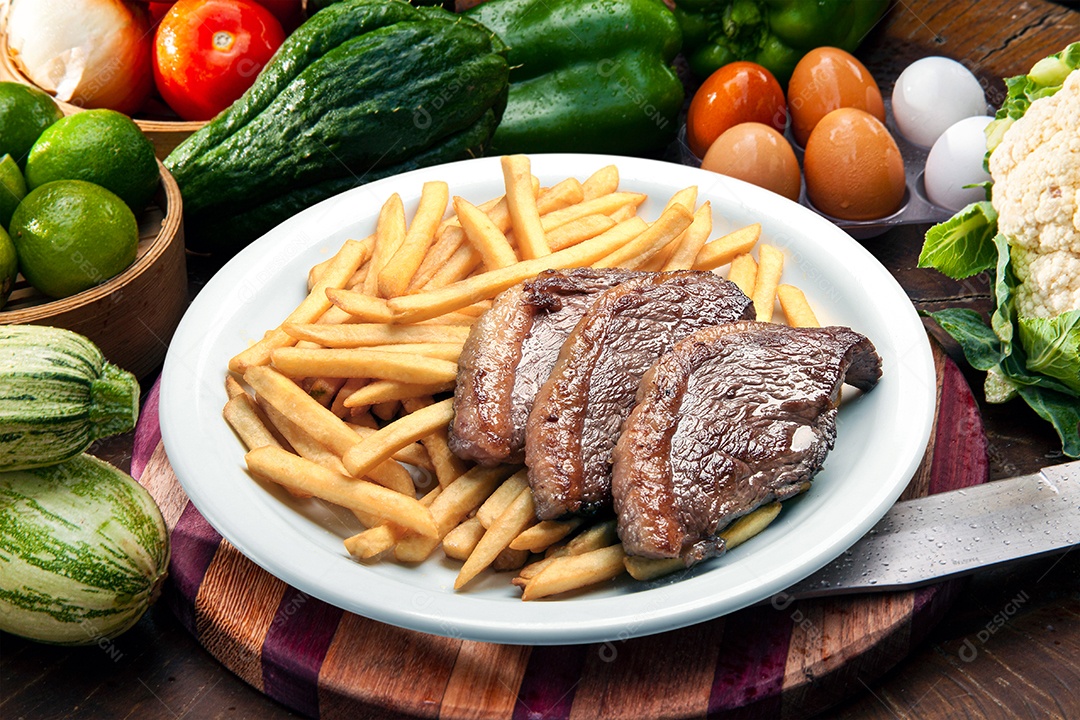 Picanha assada com batatas fritas