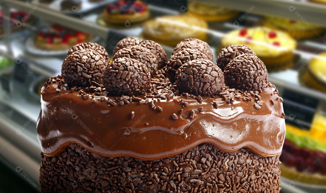 Bolo de chocolate com brigadeiro