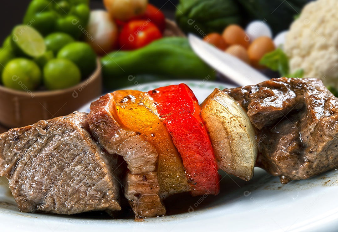 Espetinho de verduras e legumes