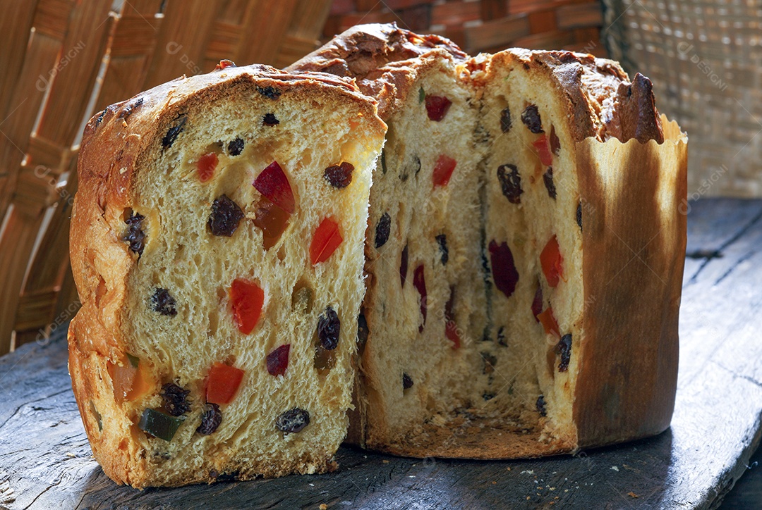 Panetone com frutas cristalizada