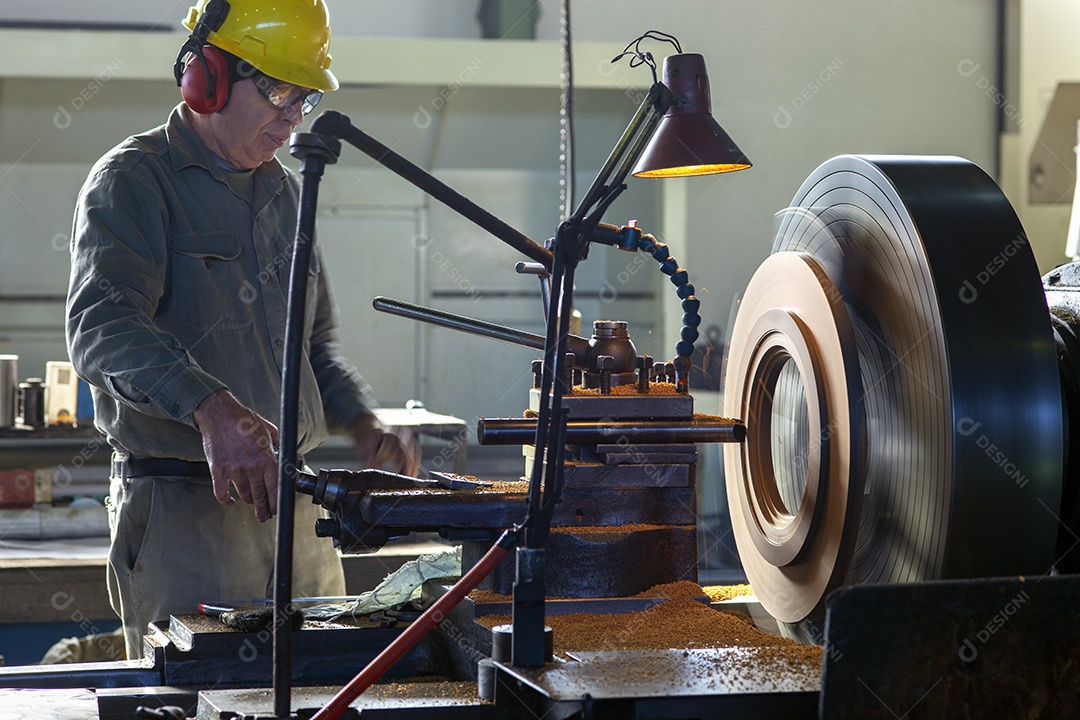 Torno mecânico industrial