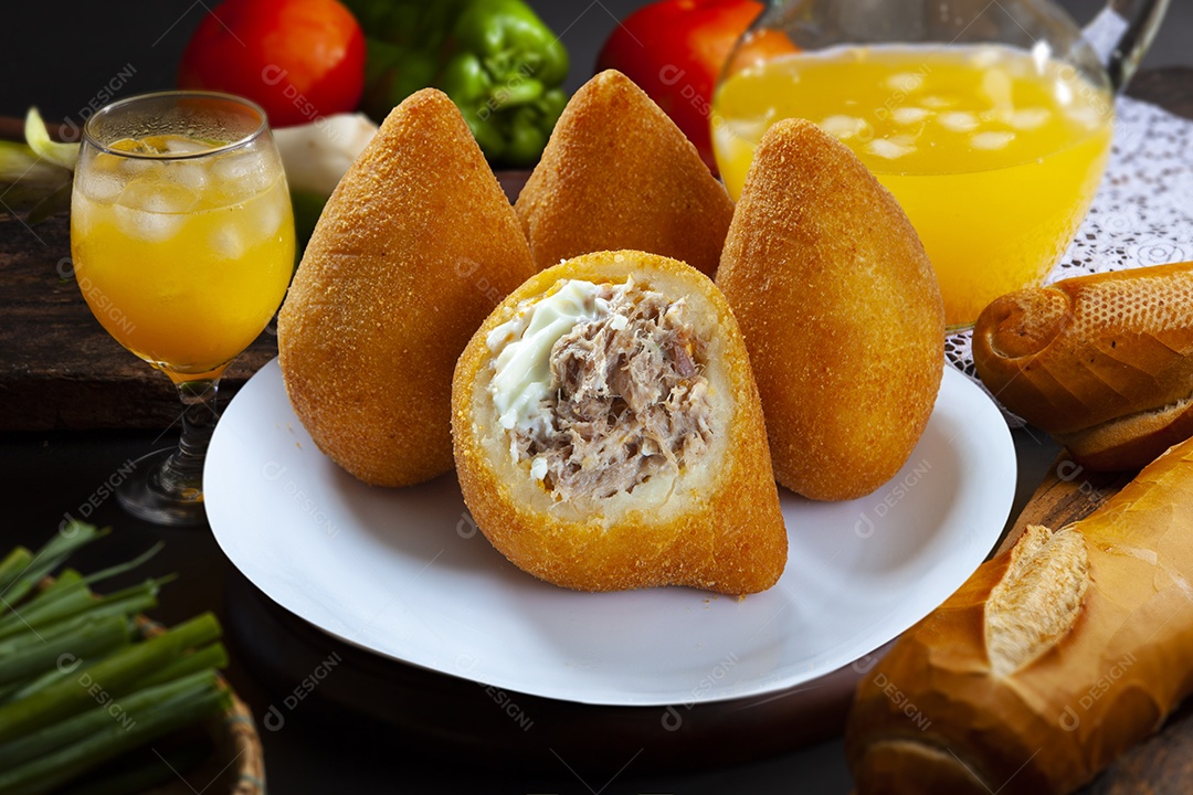 Coxinha de frango tradicional