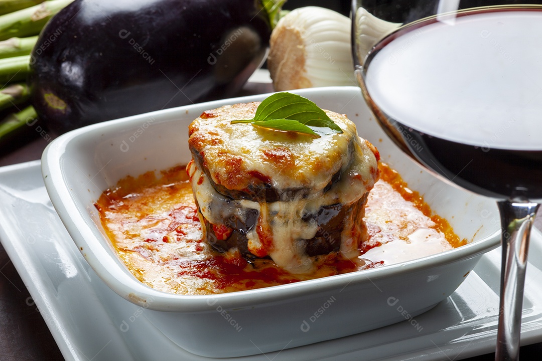 Deliciosa fatia de lasanha