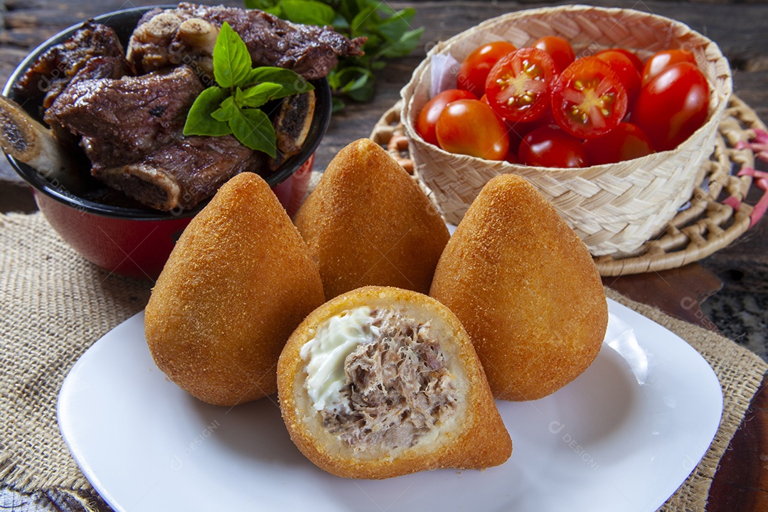 Coxinha de frango tradicional