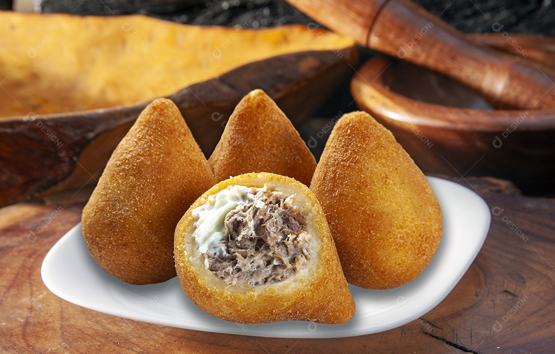 Coxinha de carne com catupiry