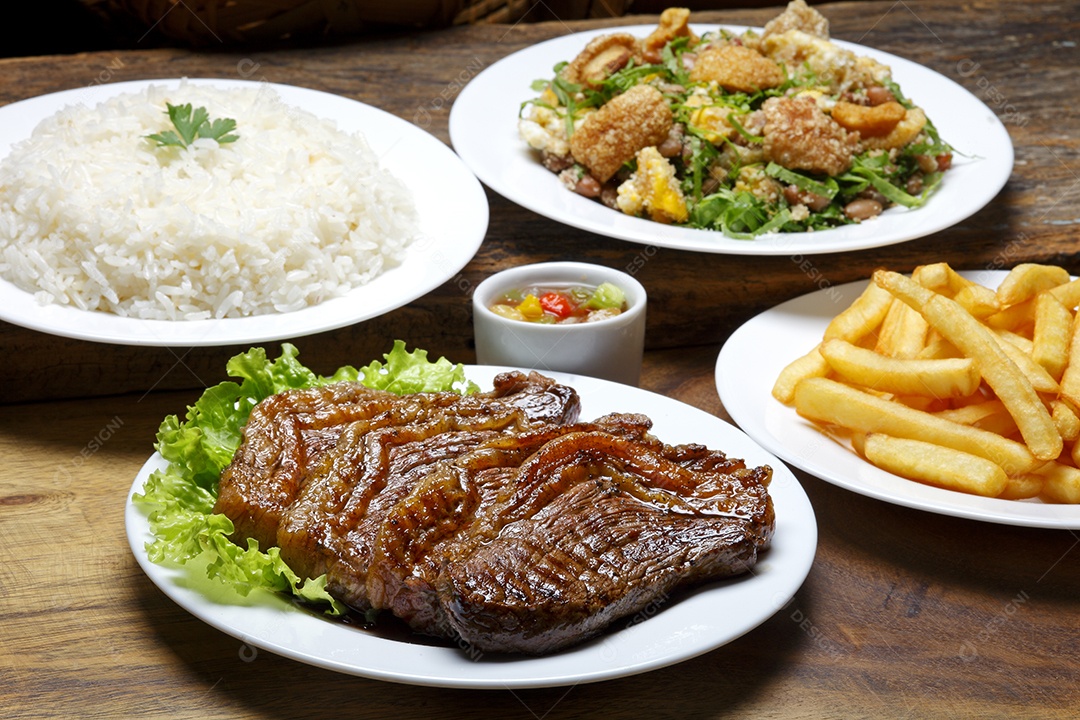 Batatas picanha com arroz e feijão tropeiro