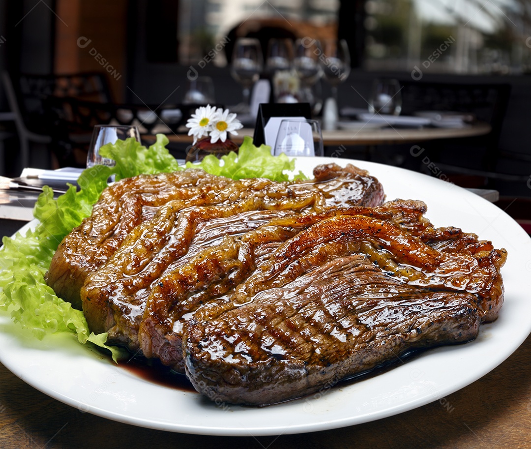 Picanha assada com molho barbecue