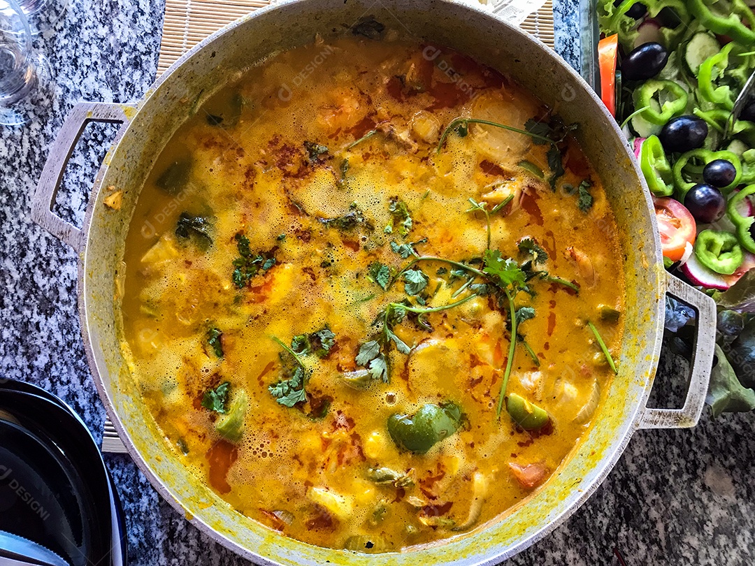 Moqueca de peixe e camarão