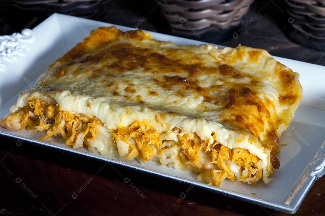 Lasanha de Frango Assado com Mussarela