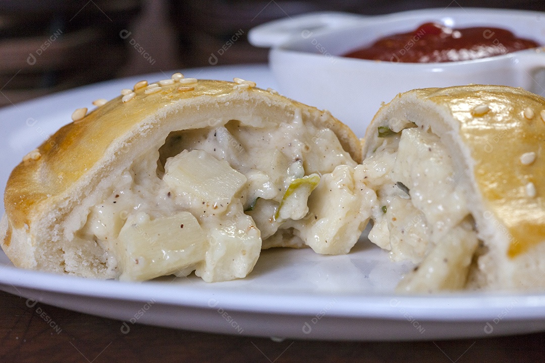 Petiscos pastel assado