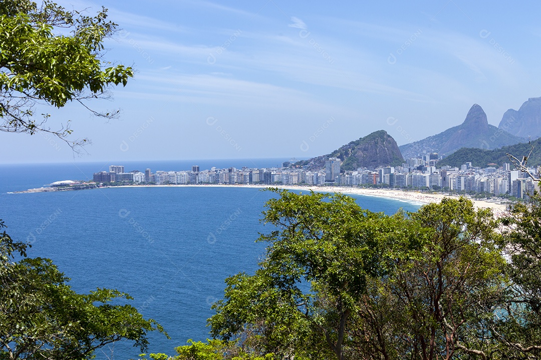 Paisagem e vista para a praia de Copacabana