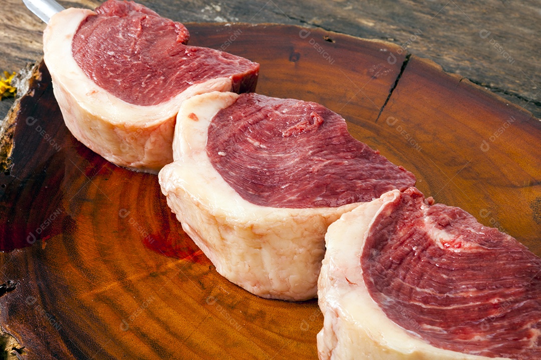 Espeto de picanha crua pra assar