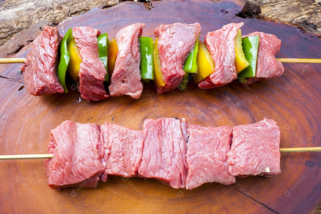Espetinhos de carne