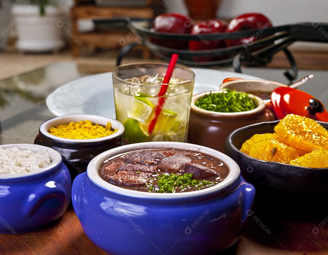 Feijoada com acompanhamento