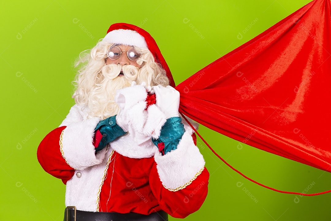 Papai Noel com saco vermelho de presentes