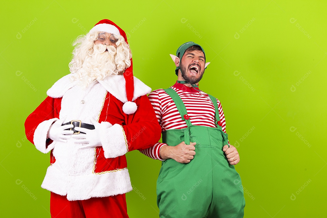Homens fantasiados de Duende e Papai Noel
