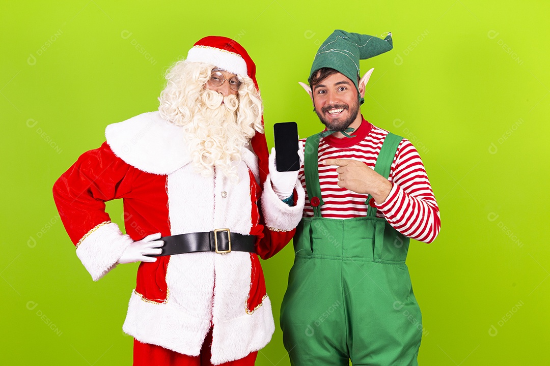 Homens fantasiados de Duende e Papai Noel