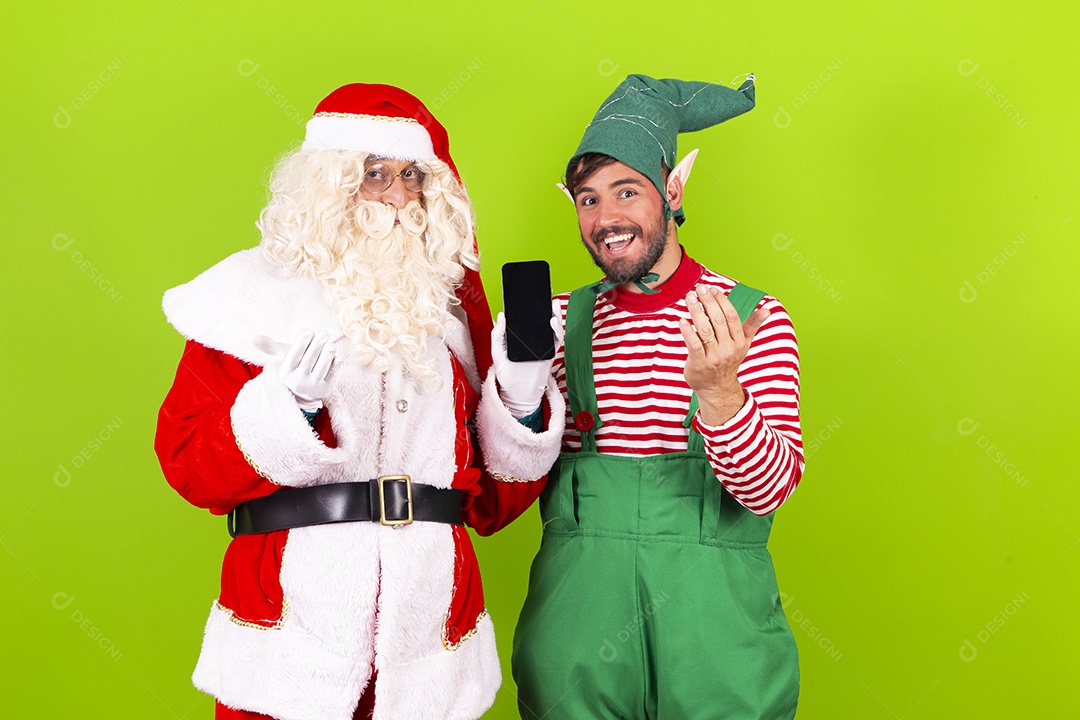 Homens fantasiados de Duende e Papai Noel