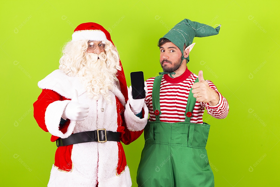 Homens fantasiados de Duende e Papai Noel