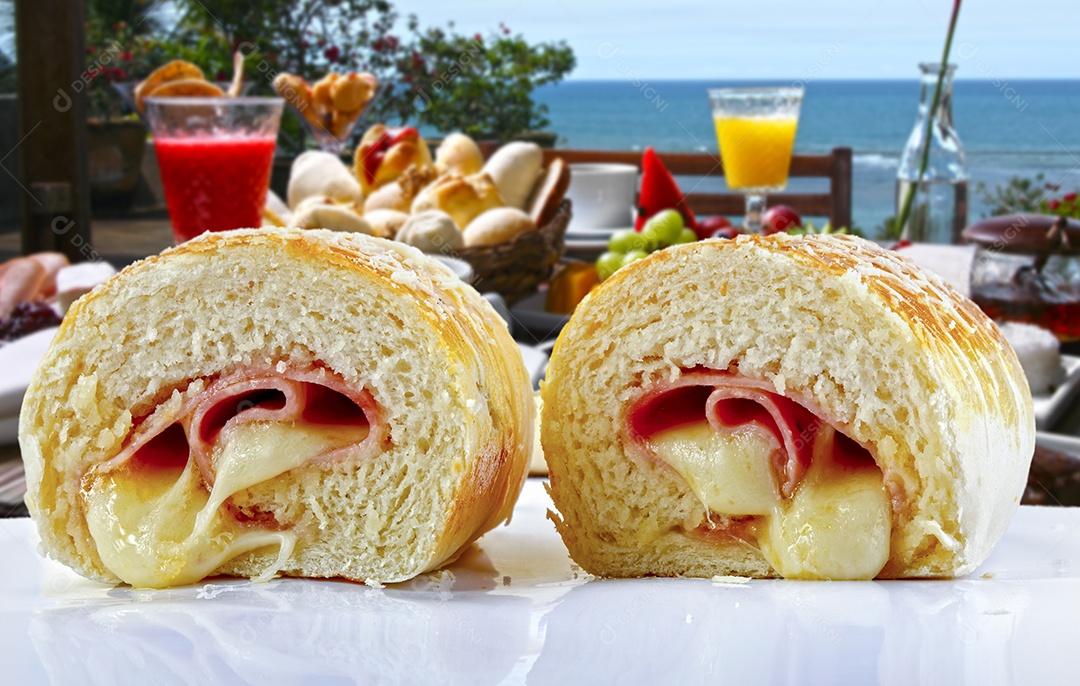 Salgado joelho com queijo derretendo